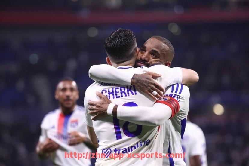 杏彩体育-富翁入股德甲球队的经济背景与影响