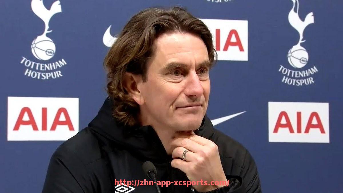 杏彩体育-德甲球队经典阵型战术板解读及比赛中应用实例分析